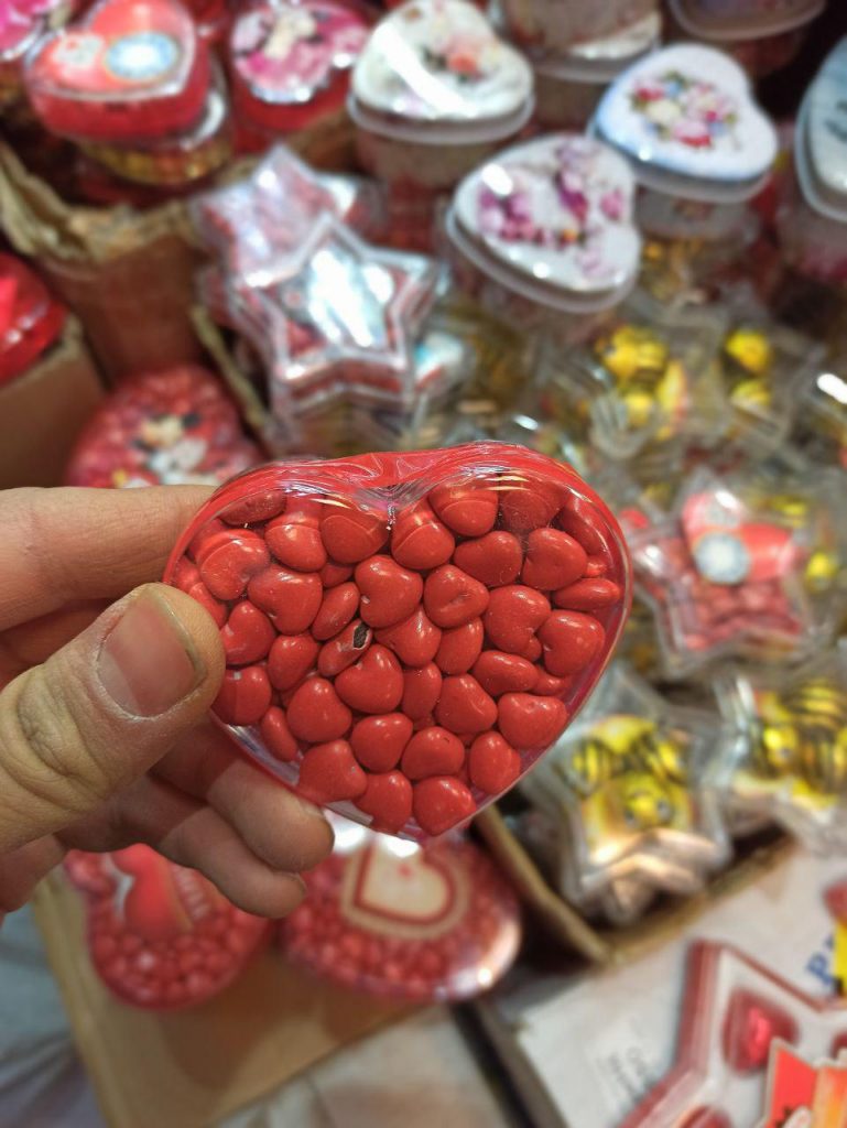 فروش عمده لوازم ولنتاین شکلات ولنتاین طرح بطری قلبی